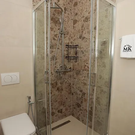 Mk 102 * Τίρανα